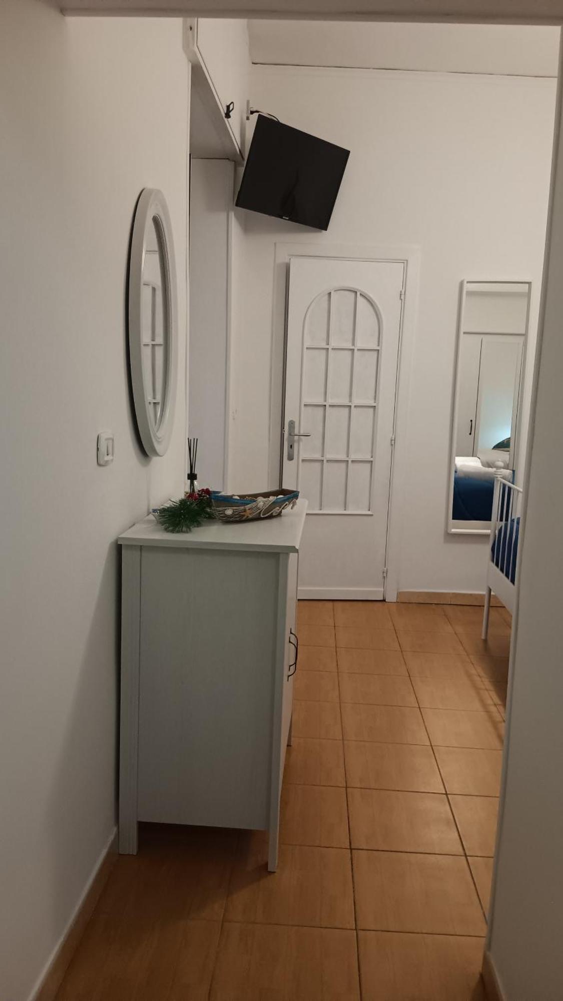 Dimora Danicla Apartment Napoli Bagian luar foto