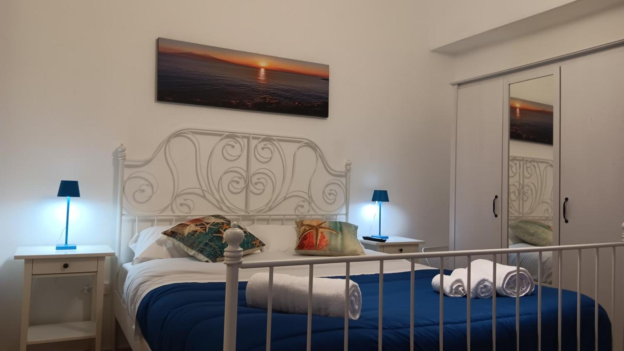 Dimora Danicla Apartment Napoli Bagian luar foto
